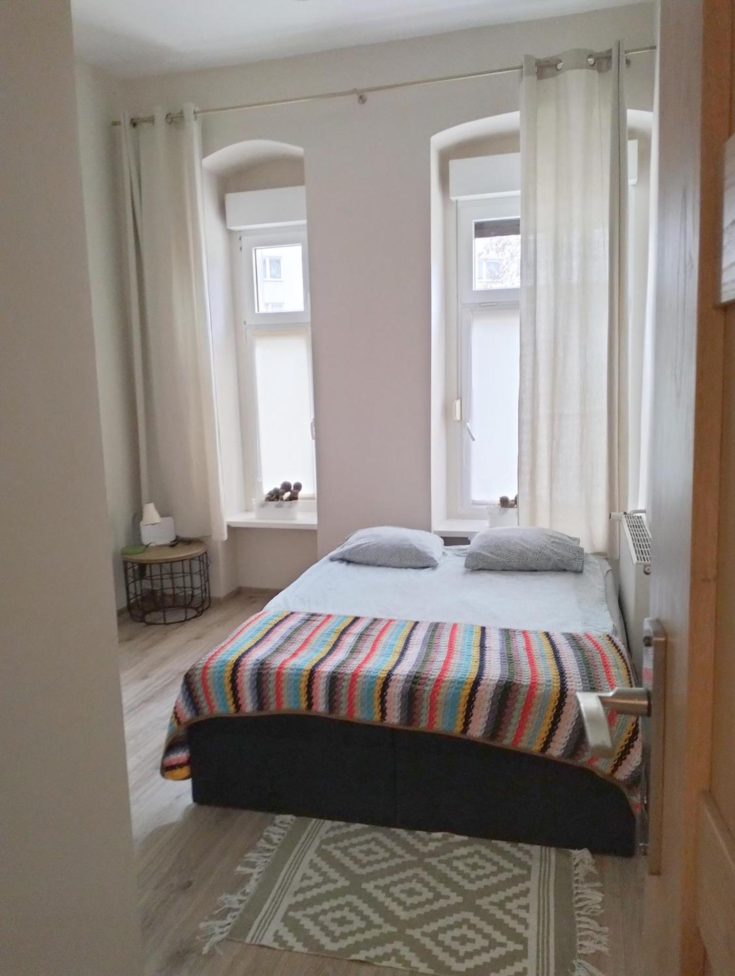 Night Host Trzebnicka 84 Free Parking